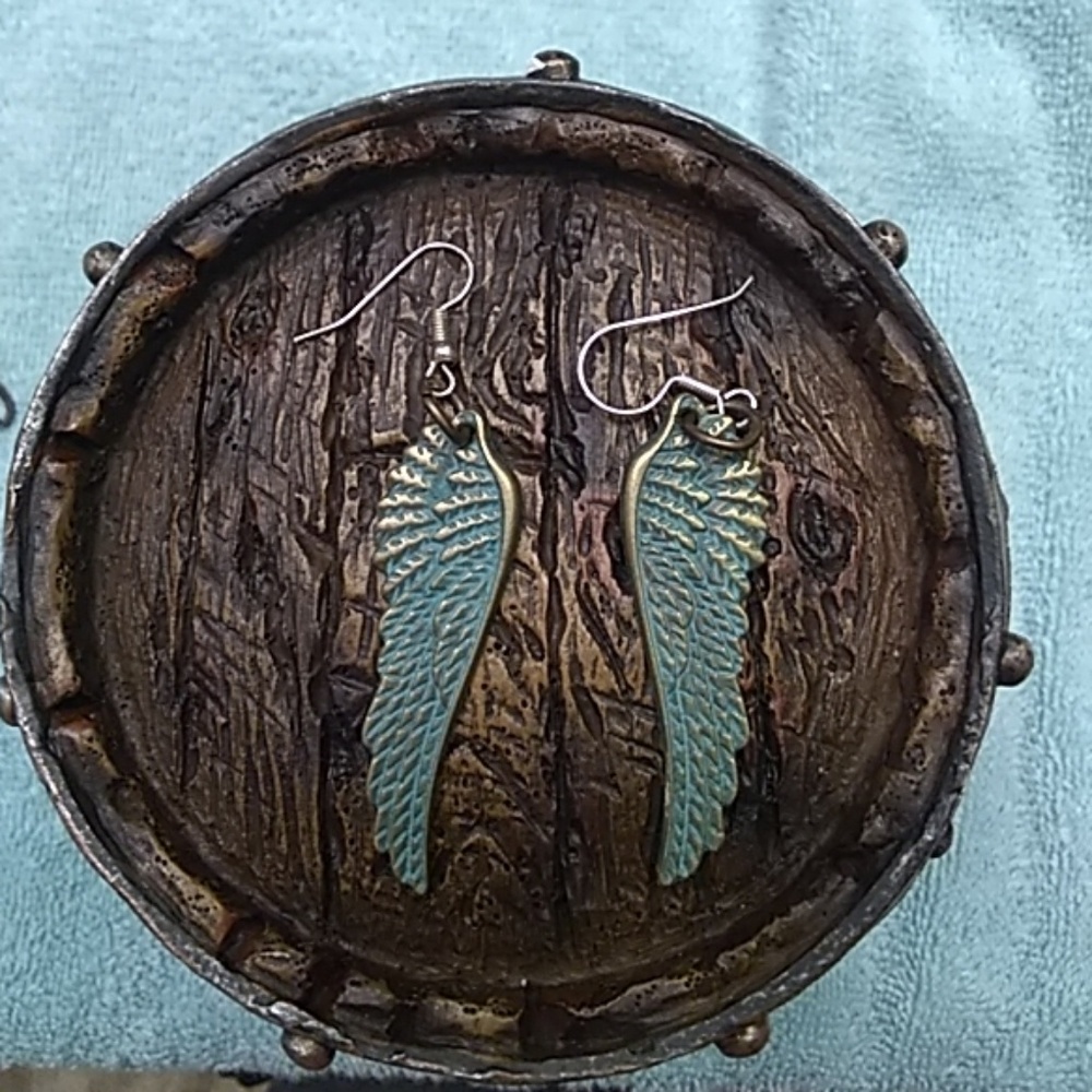 Antique brass angel wings